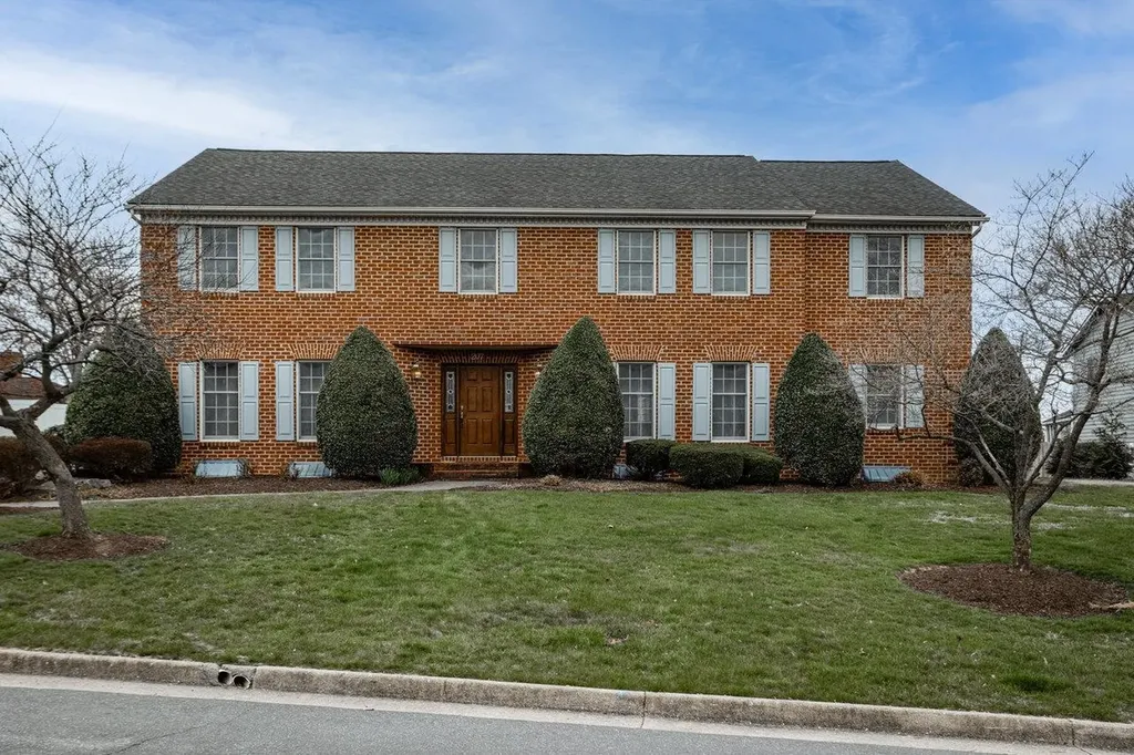 207 Holly Hill Drive Bridgewater VA 22812