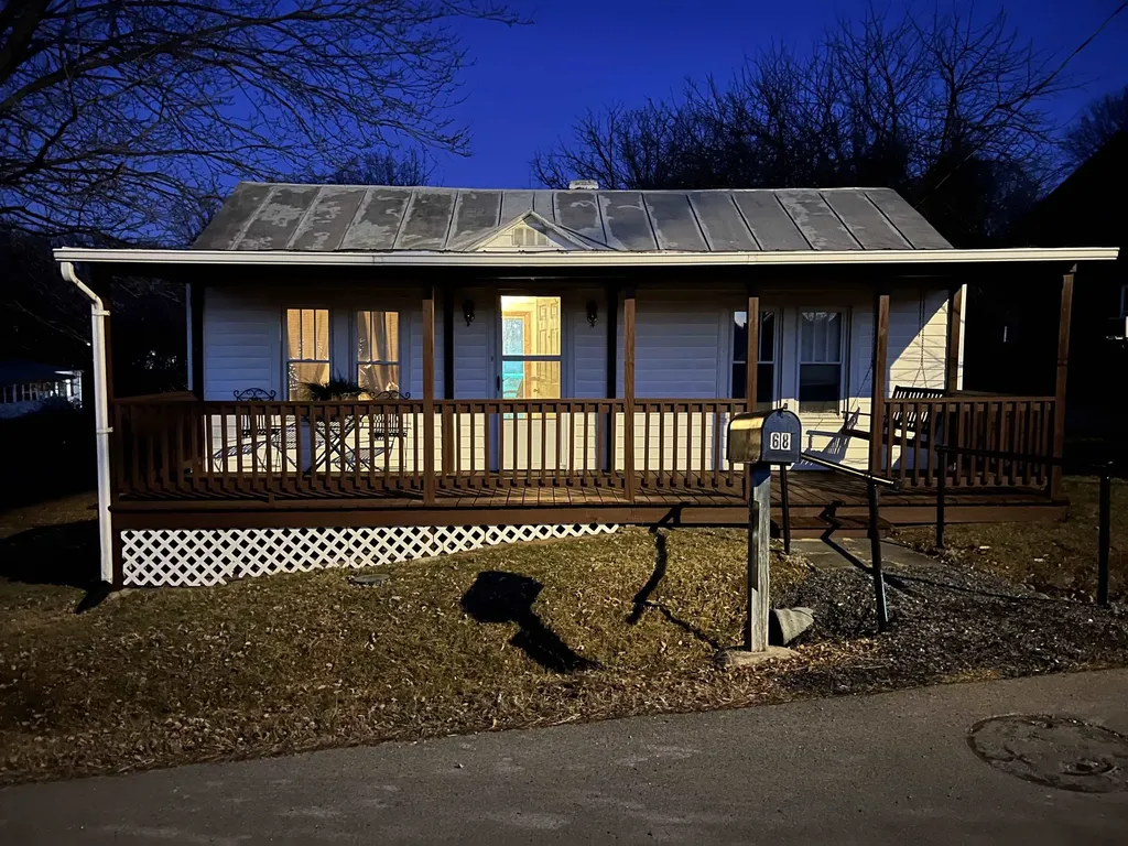 68 Pine Tree Lane Staunton VA 24401