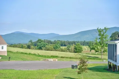 5025 Boxer Loop Mcgaheysville VA 22840