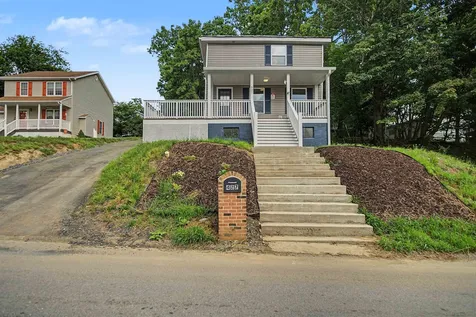 427 Montgomery Avenue Staunton VA 24401
