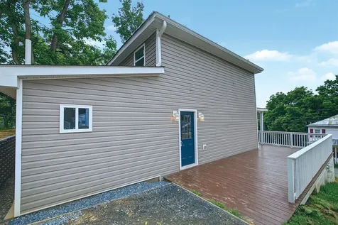 427 Montgomery Avenue Staunton VA 24401