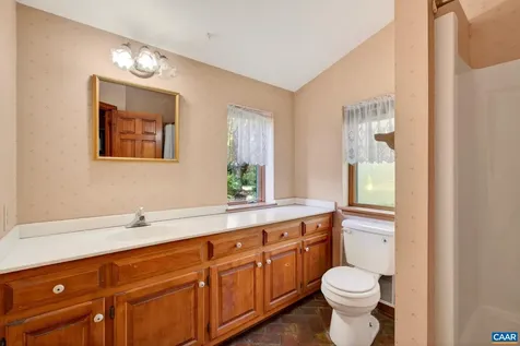 18 Providence Lane Waynesboro VA 22980