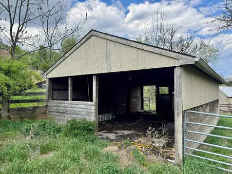 189 Oak Ridge Lane Staunton VA 24401