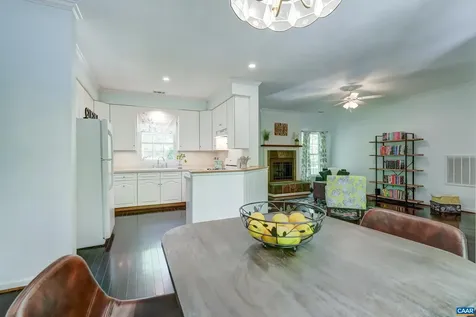 180 Lynx Farm Lane Charlottesville VA 22903