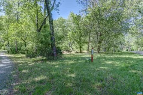 180 Lynx Farm Lane Charlottesville VA 22903
