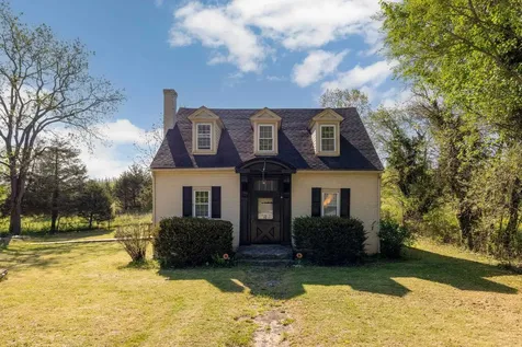 1533 Lee Highway Verona VA 24482