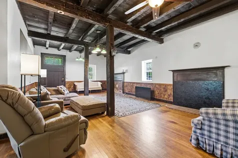 1533 Lee Highway Verona VA 24482