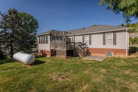 127 Valley View Avenue Mount Sidney VA 24467