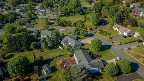 127 Valley View Avenue Mount Sidney VA 24467