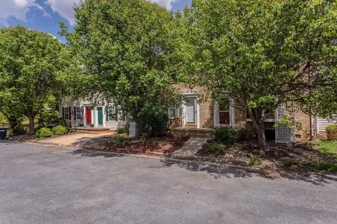 2312 Breckenridge Court Harrisonburg VA 22801