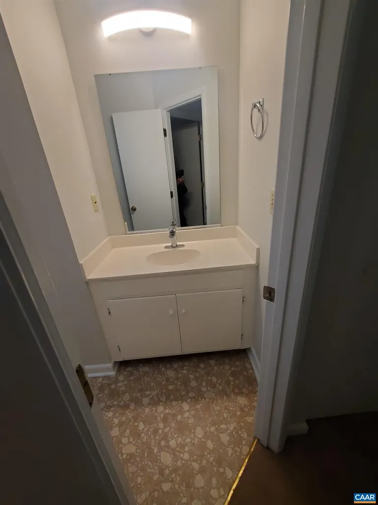 718 Exton Court Charlottesville VA 22901