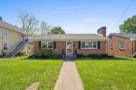 740 Sherwood Avenue Waynesboro VA 22980