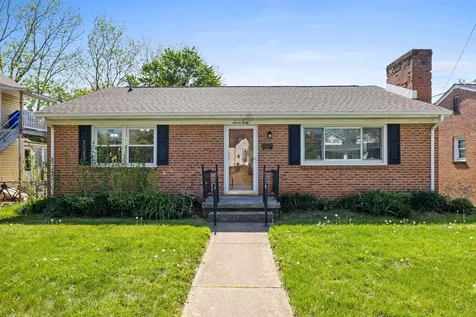 740 Sherwood Avenue Waynesboro VA 22980
