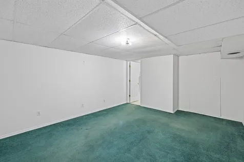 740 Sherwood Avenue Waynesboro VA 22980