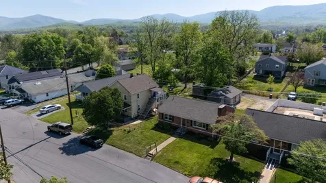 740 Sherwood Avenue Waynesboro VA 22980