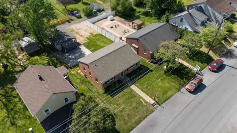 740 Sherwood Avenue Waynesboro VA 22980