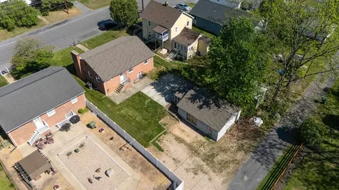 740 Sherwood Avenue Waynesboro VA 22980