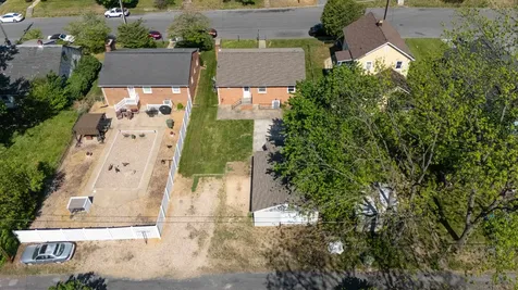 740 Sherwood Avenue Waynesboro VA 22980