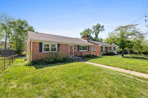 740 Sherwood Avenue Waynesboro VA 22980