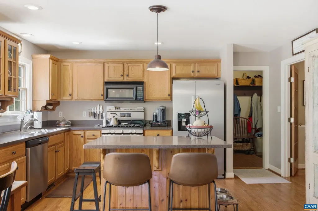 1740 Georges Mill Road Palmyra VA 22963