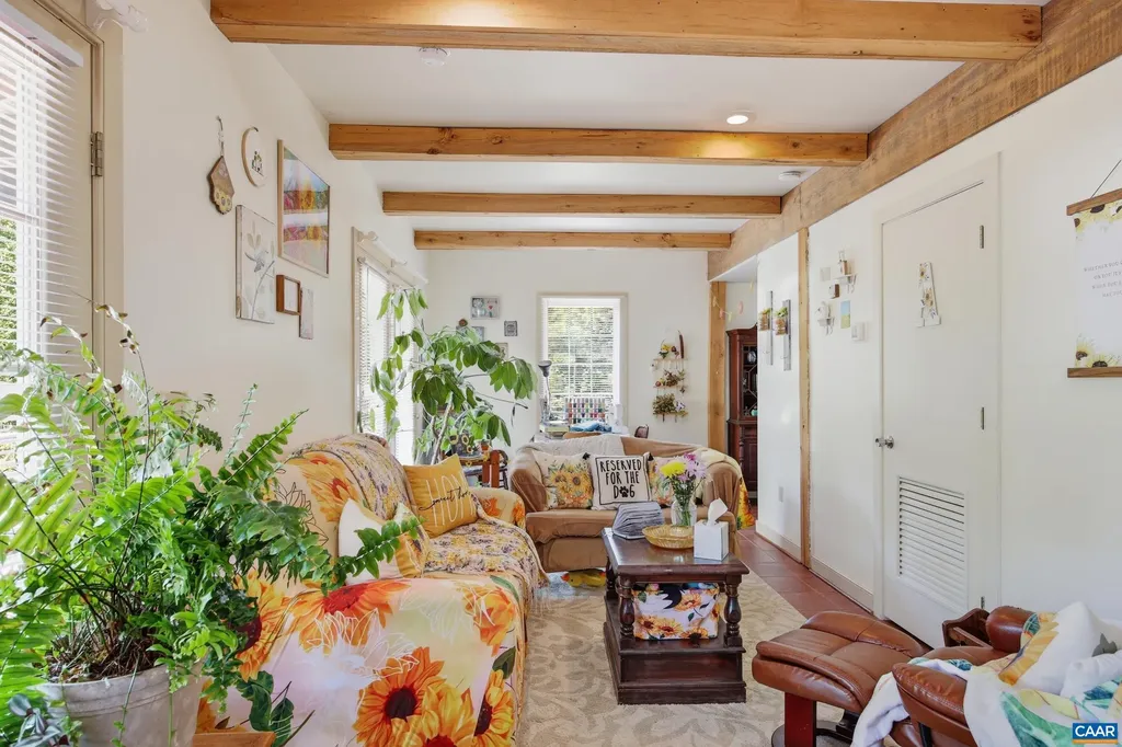 1740 Georges Mill Road Palmyra VA 22963