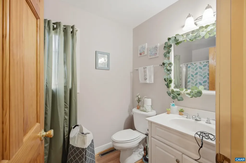 1740 Georges Mill Road Palmyra VA 22963