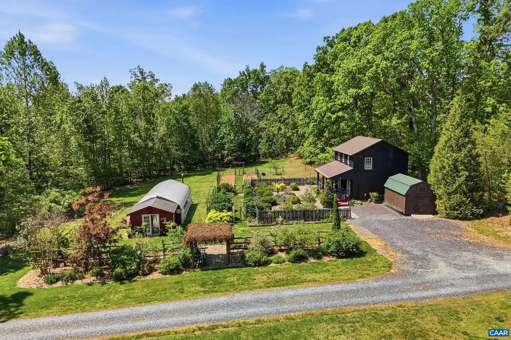 1740 Georges Mill Road Palmyra VA 22963
