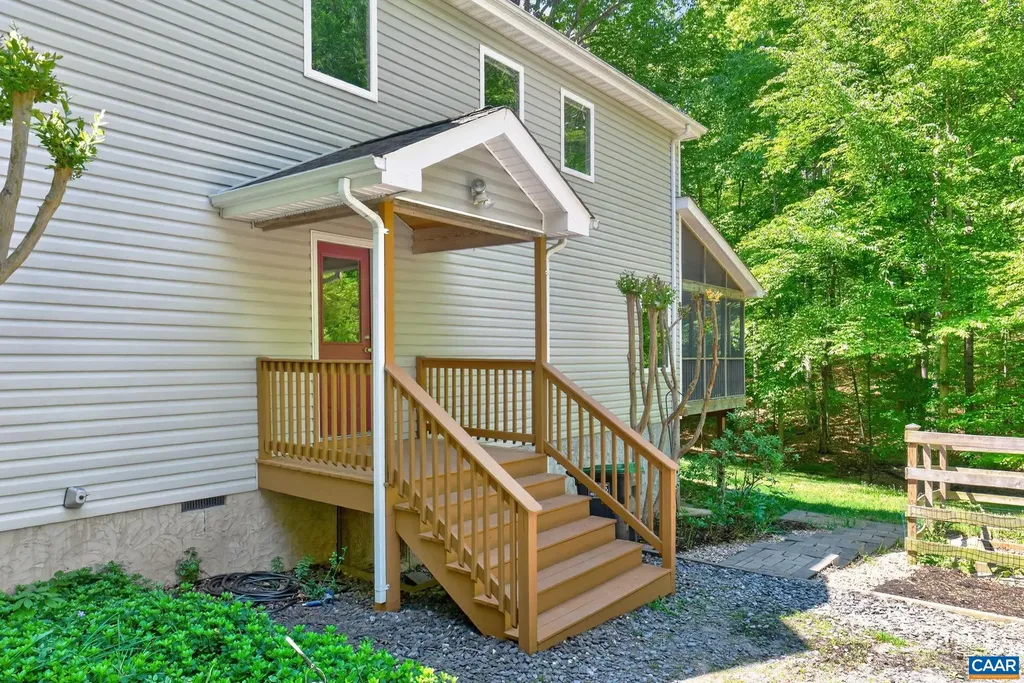 32 Wildwood Drive Palmyra VA 22963