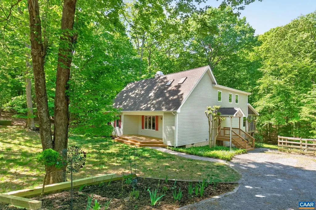 32 Wildwood Drive Palmyra VA 22963