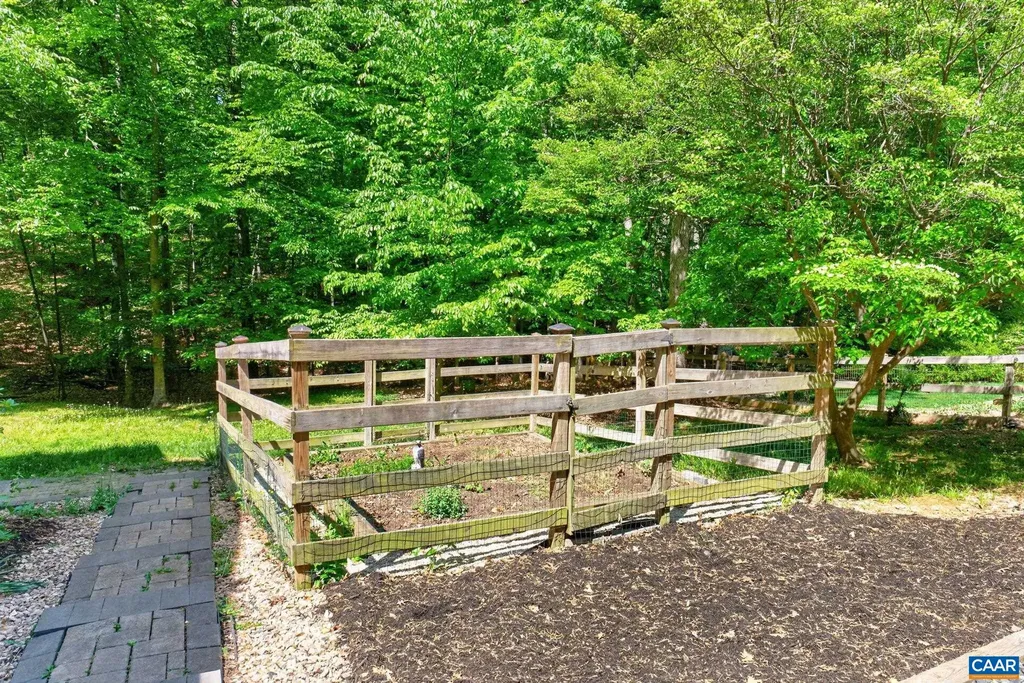 32 Wildwood Drive Palmyra VA 22963