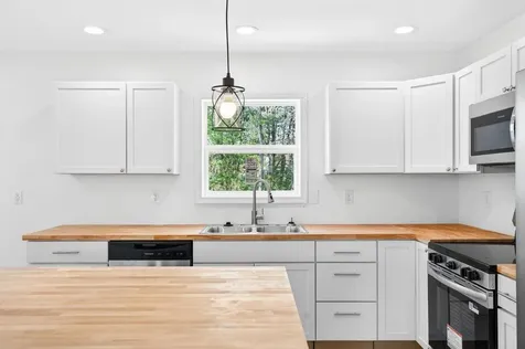 16945 Prospect Avenue E Elkton VA 22827