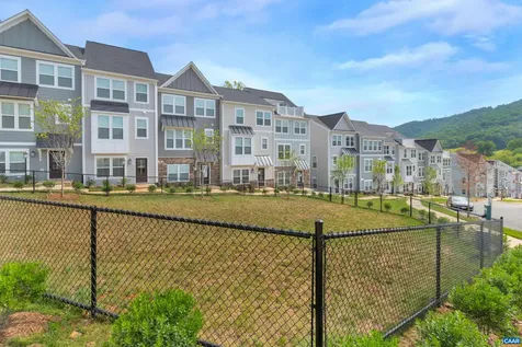 4738 Loyola Way Charlottesville VA 22902