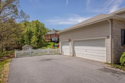 3265 Berryfield Drive Rockingham VA 22801