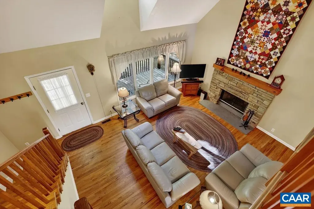 93 Honey Locust Lane Nellysford VA 22958