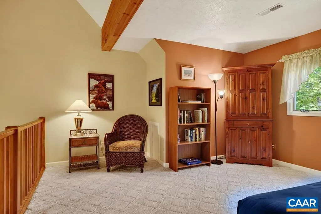 93 Honey Locust Lane Nellysford VA 22958