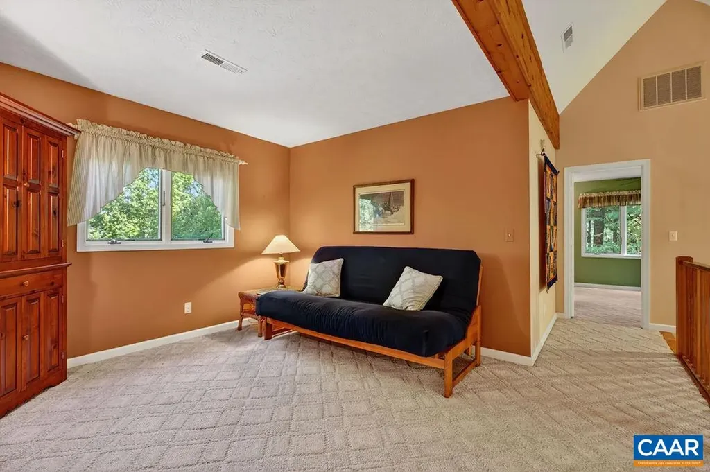 93 Honey Locust Lane Nellysford VA 22958