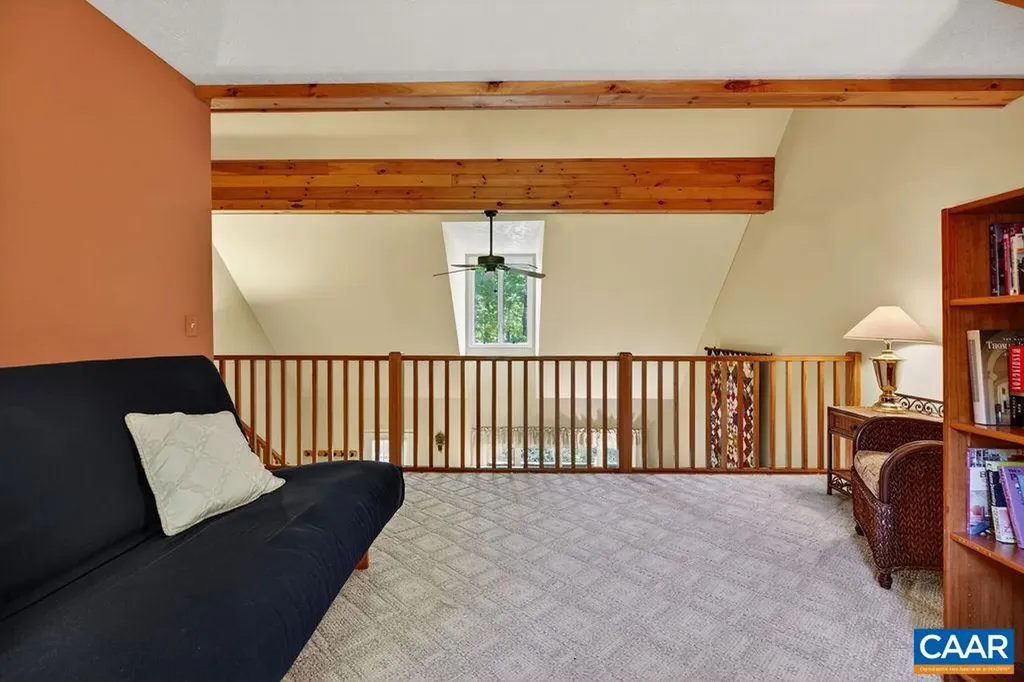 93 Honey Locust Lane Nellysford VA 22958