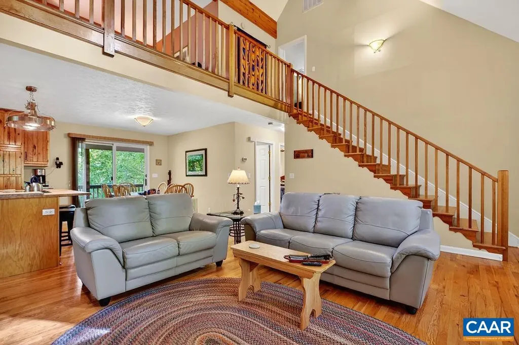 93 Honey Locust Lane Nellysford VA 22958