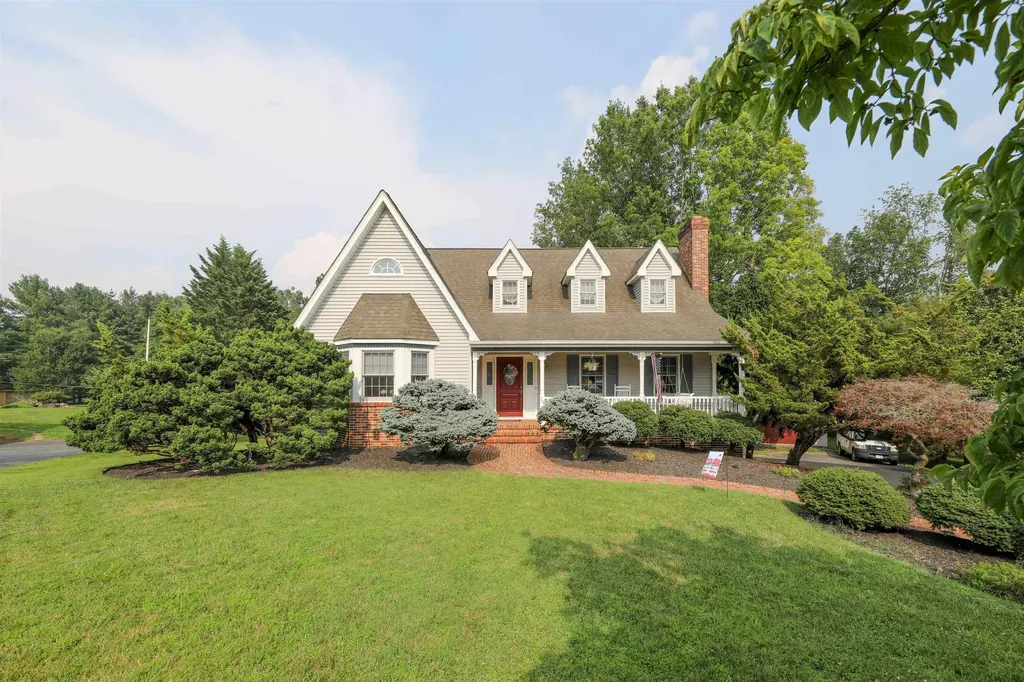 36 Spring Court Waynesboro VA 22980