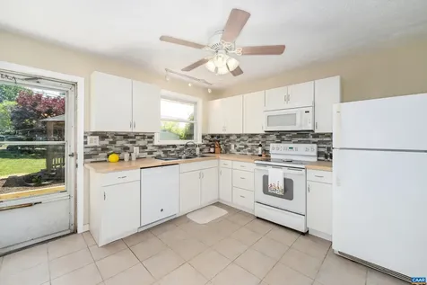 124 James Avenue Waynesboro VA 22980