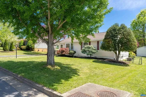 124 James Avenue Waynesboro VA 22980