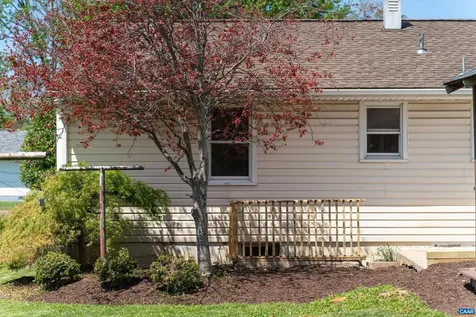 124 James Avenue Waynesboro VA 22980