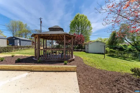 124 James Avenue Waynesboro VA 22980