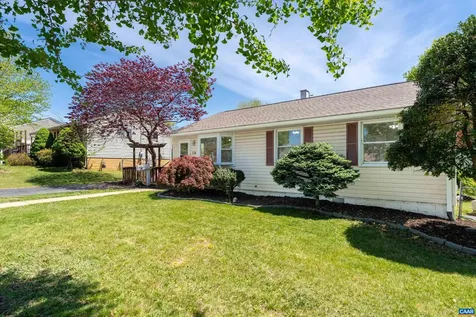 124 James Avenue Waynesboro VA 22980