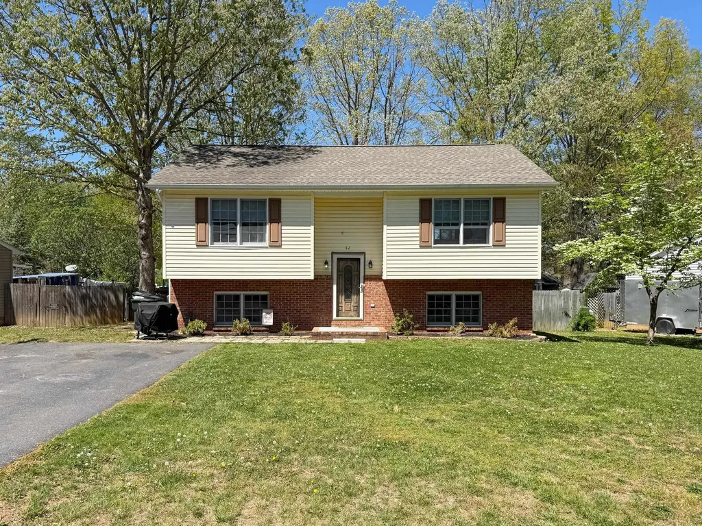 42 Canton Lane Stuarts Draft VA 24477