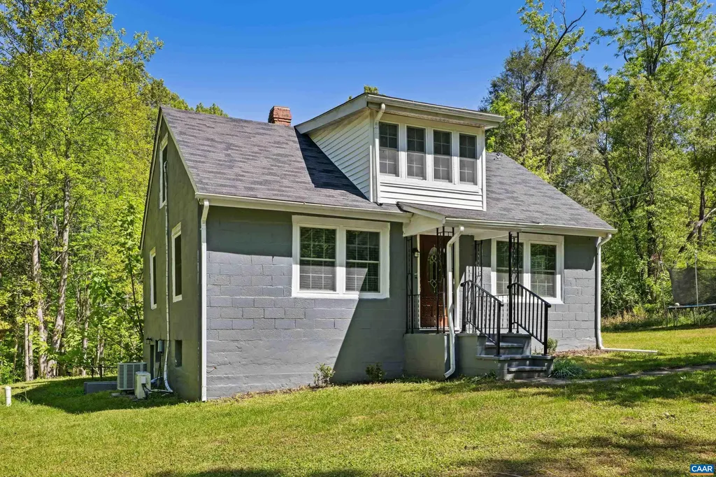 2860 King Solomons Lane Esmont VA 22937