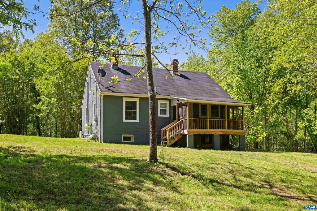 2860 King Solomons Lane Esmont VA 22937