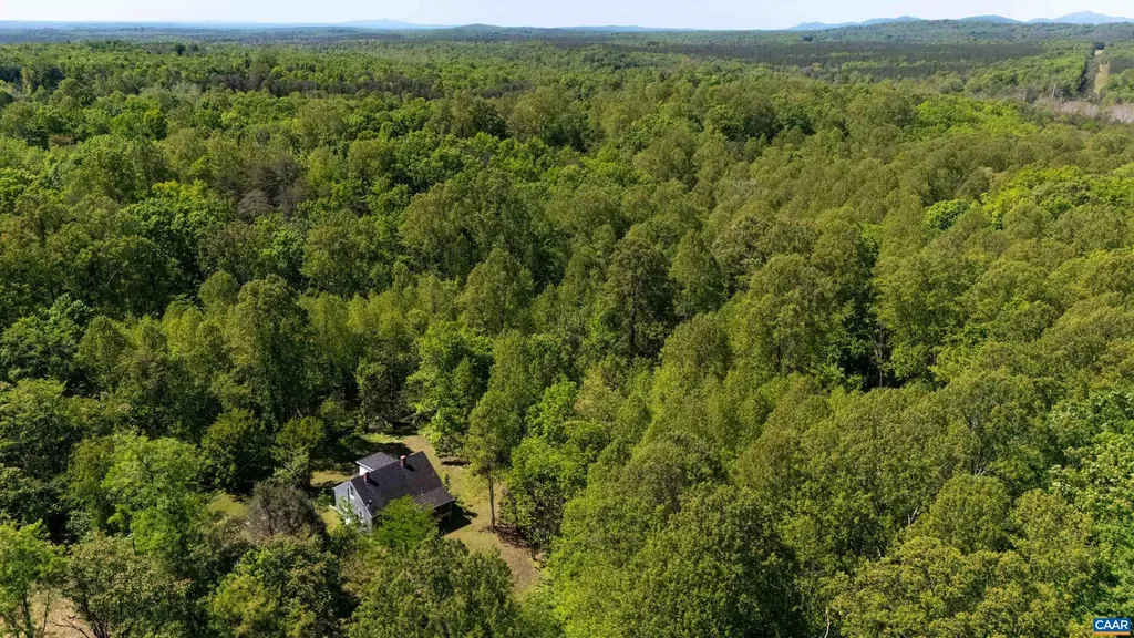 2860 King Solomons Lane Esmont VA 22937