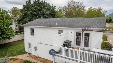 6087 Donnagail Drive W Penn Laird VA 22846