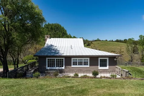 1772 Newport Road Raphine VA 24472